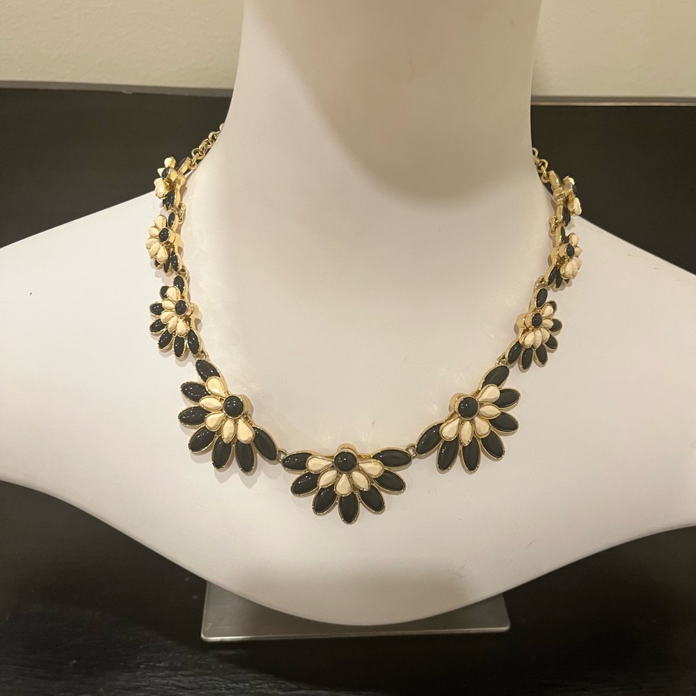 Elegant Black and Cream Floral Necklace